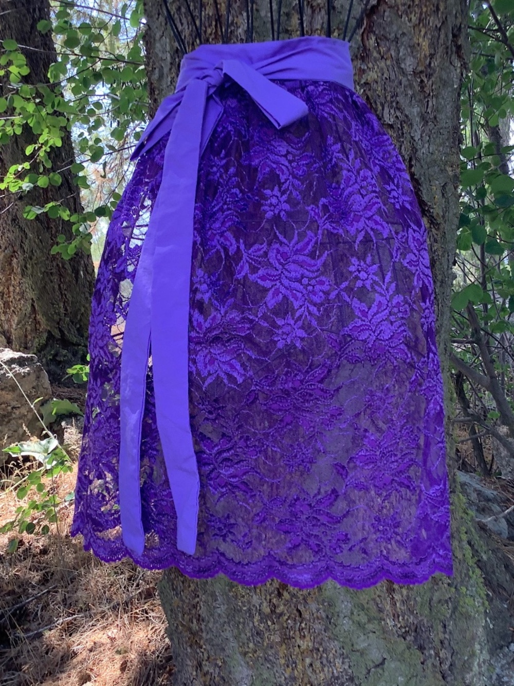 16” Purple Lace Apron Oktoberfest Dirndl Apron Costume Festival